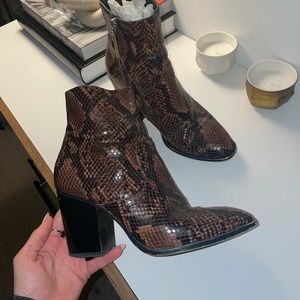 Zara size 38 Snake Skin Booties